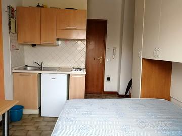 Privato affitta monolocale in centro