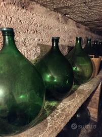 18 antiche  damigiane in vetro verde  per vino
