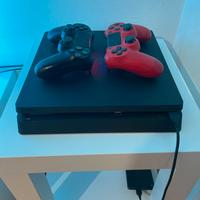 PlayStation 4 500gb+2 controller+HD 1tera+giochi