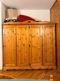 Armadio in legno