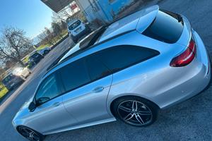 Mercedes E220 premium plus amg