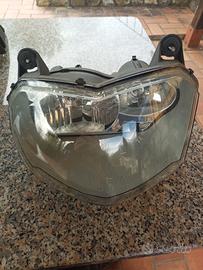 BMW F800ST fanale anteriore