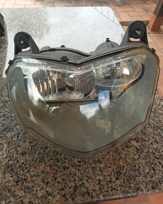 BMW F800ST fanale anteriore