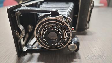 fotocamera a soffietto vintage 