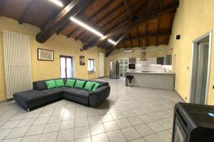 Appartamento di 173 m² con 3 locali e box auto a T