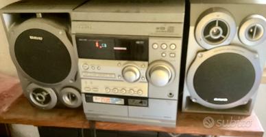 Impianto stereo cd musicassette radio