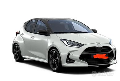 Toyota Yaris Premiere Nuova Hybrid Garanzia Uffici