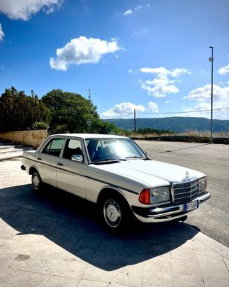 Mercedes 200 w 123
