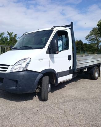IVECO DAILY 35C10 CASSONE FISSO 4,3 METRI, 185000 