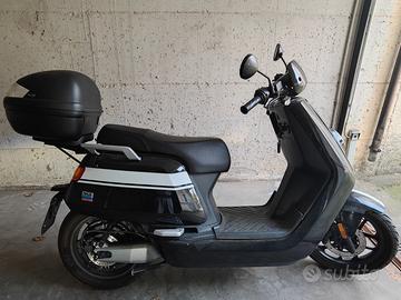 SCOOTER 125 Elettrico NIU Nqi GTS pari al nuovo