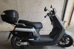 SCOOTER 125 Elettrico NIU Nqi GTS pari al nuovo