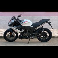 Aprilia tuono 125