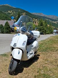 Vespa GTS 300 2022