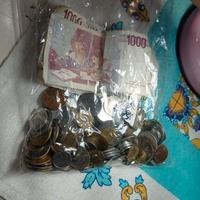 box di monete e banconote