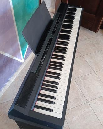 pianoforte con 88 tasti pesati