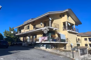 2 LOCALI A RENDE