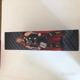 NECA -- Thor (The Dark World) 1/4 Scale Action Fig