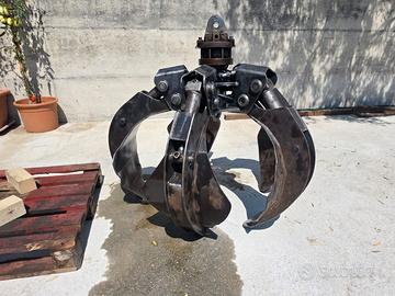 Benna a polipo (peso ca. 180 kg)  Buone condizioni
