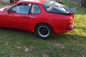 Porsche 944