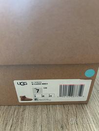 Ugg classic mini