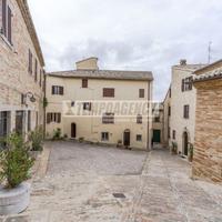 Ampio e luminoso appartamento panoramico di 172 mq