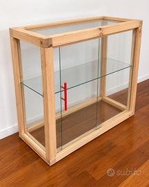 Vetrina IKEA x Virgil Abloh MARKERAD