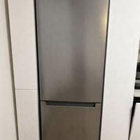 Frigorifero Indesit con freezer