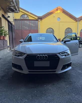 AUDI A4 Avant 35 TDI S-TRONIC
