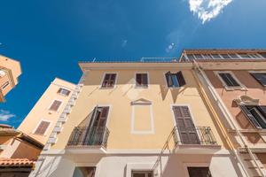 2 LOCALI A ROMA