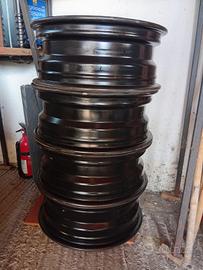 4 cerchi in ferro per gomma R16 
