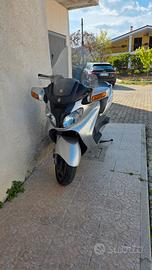 Suzuki burgman 650