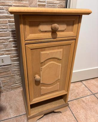 Coppia comodini in legno