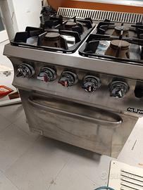 cucina a gas con forno