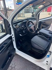 Peugeot bipper 1.3   5.000€