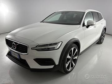 VOLVO V60 II - V60 Cross Country 2.0 d4 Business P