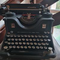 Macchina da scrivere olivetti M 40