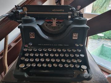 Macchina da scrivere olivetti M 40