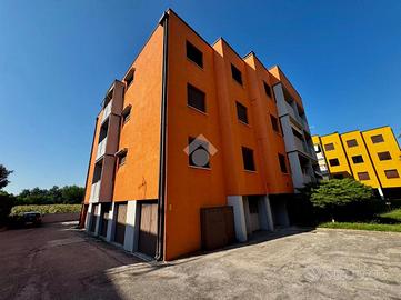3 LOCALI A ROVIGO