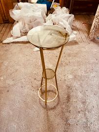 Tavolino con piano in vetro