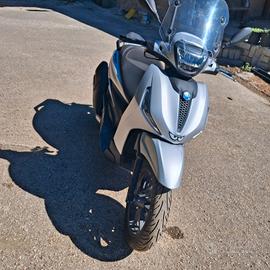 beverly 400 S