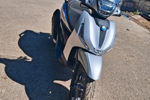 beverly 400 S
