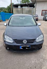 Golf tdi nera con carrozzeria elaborata 6 marce
