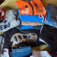 25 capi+ 1 giubbotto in jeans imbottito tg 2/3 ann