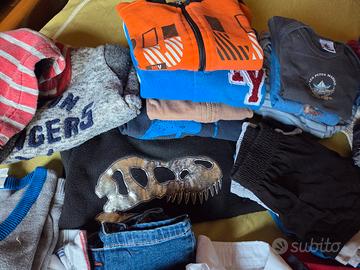 25 capi+ 1 giubbotto in jeans imbottito tg 2/3 ann