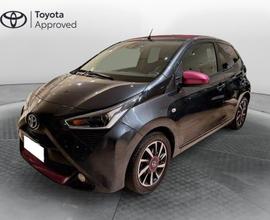 Toyota Aygo 1.0 x-wave grey m-mt 72cv