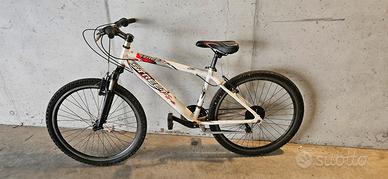 Bicicletta Mountain Bike ragazzo
