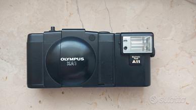Olympus XA1 35mm 1:4 Flash A11.