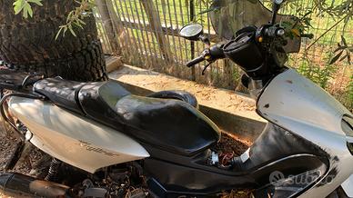 MBK Skyliner 125 sella