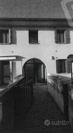 Immobile in asta di 95 m² con 2 locali e box auto 