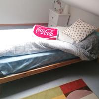 Struttura letto in legno con doghe ortopediche